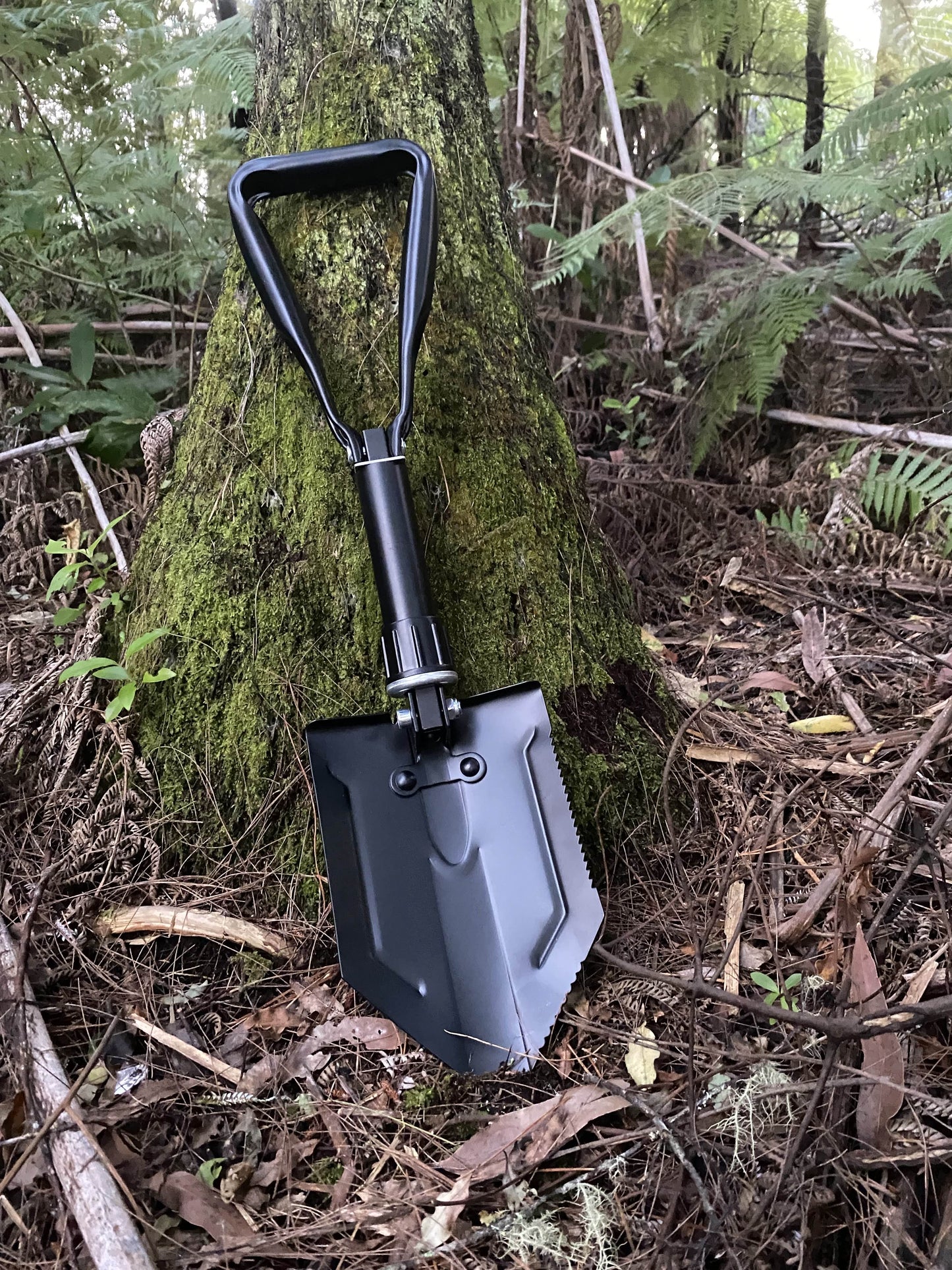 Folding Entrenching Tool